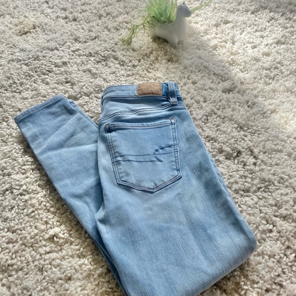 American Eagle Outfitters Light Blue Jeans - Picture 3 of 5